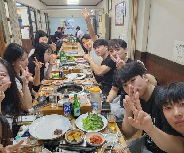 학생회-회식-사진.jpg